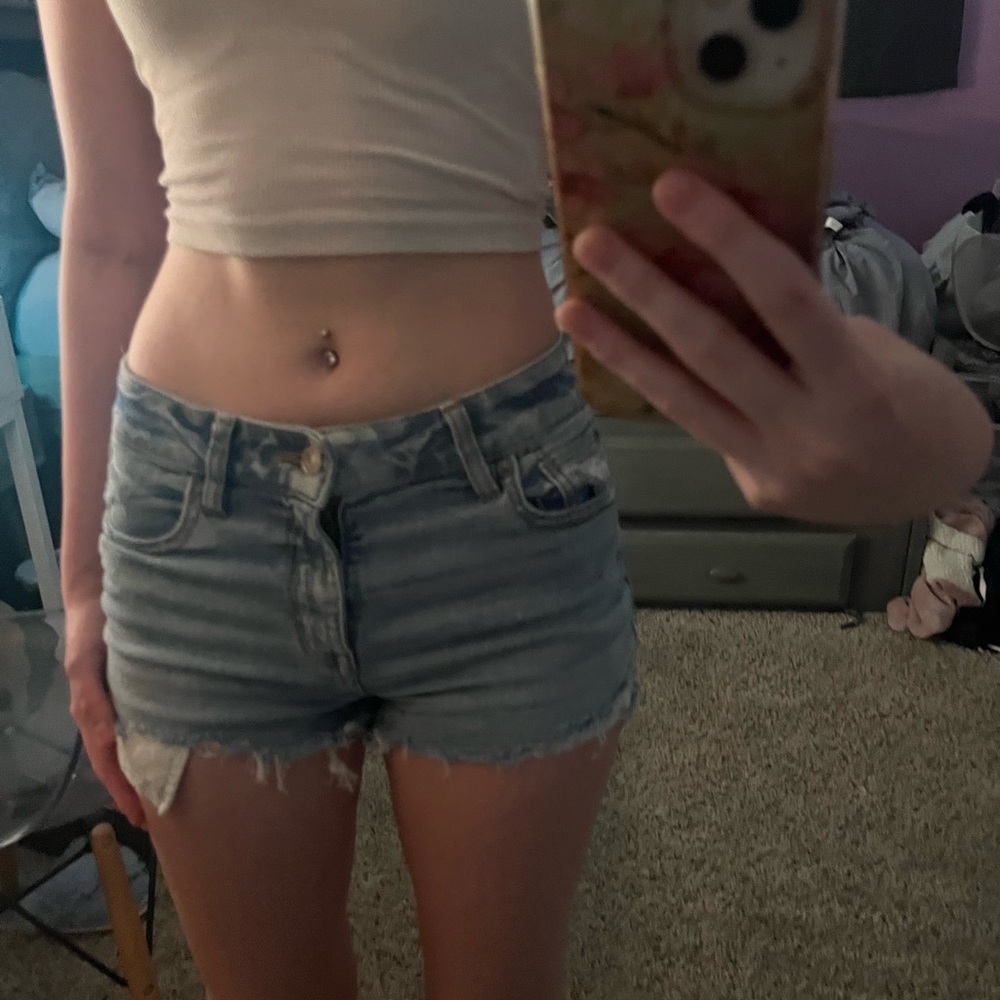 Low-Rise Stretchy Denim Shorts